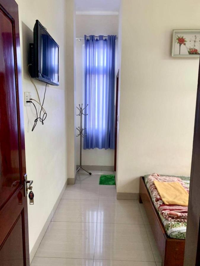 Phuong Huy Hotel Буон Ма Туот Екстериор снимка