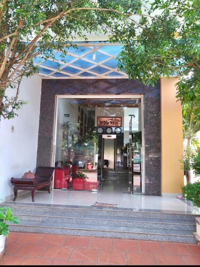 Phuong Huy Hotel Буон Ма Туот Екстериор снимка