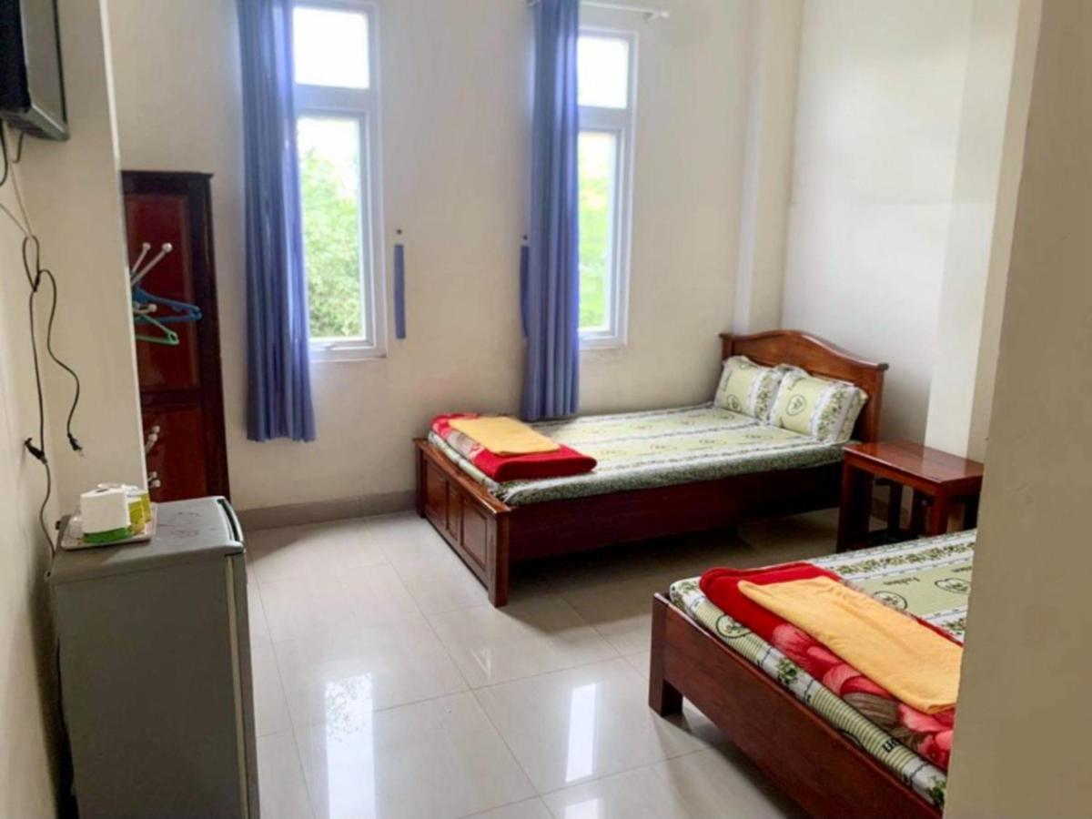 Phuong Huy Hotel Буон Ма Туот Екстериор снимка