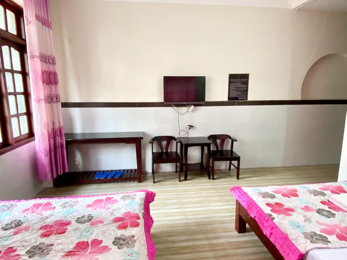 Phuong Huy Hotel Буон Ма Туот Екстериор снимка